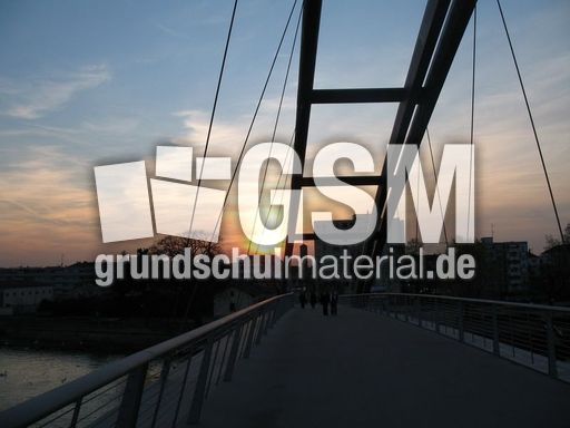 Weil am Rhein Dreiländerbrücke 003.jpg